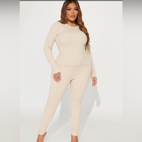 Body Con Legging Set - Picture 2 of 3